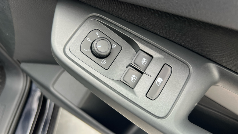 Ford Transit Connect 230 L2 Diesel 2.0 EcoBlue 102ps Limited Van